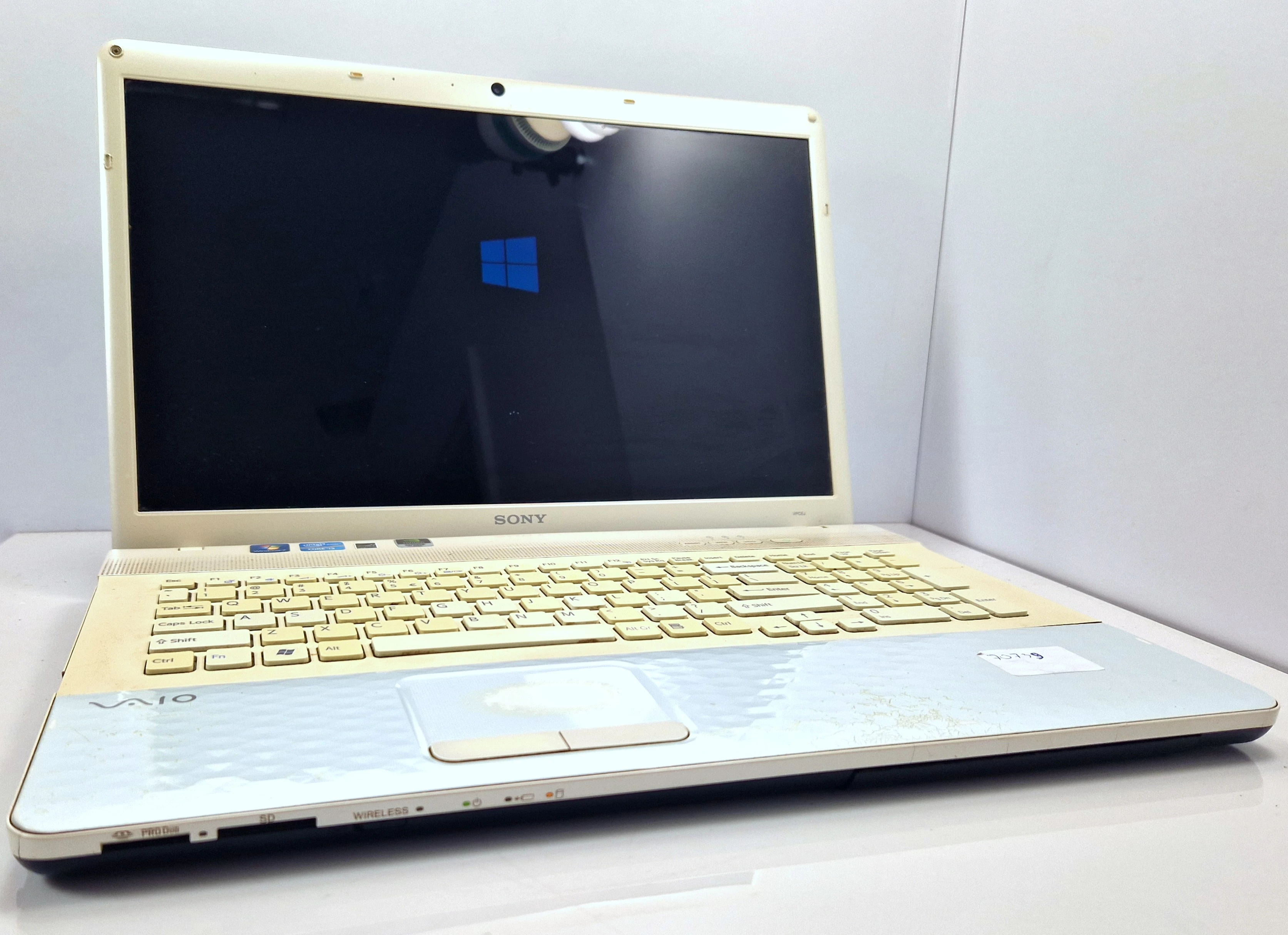 laptop-sony-vaio-pcg-91211m-6gb500hdd-173-z-zasilaczem-zwyciestwa-9-gliwice-g1