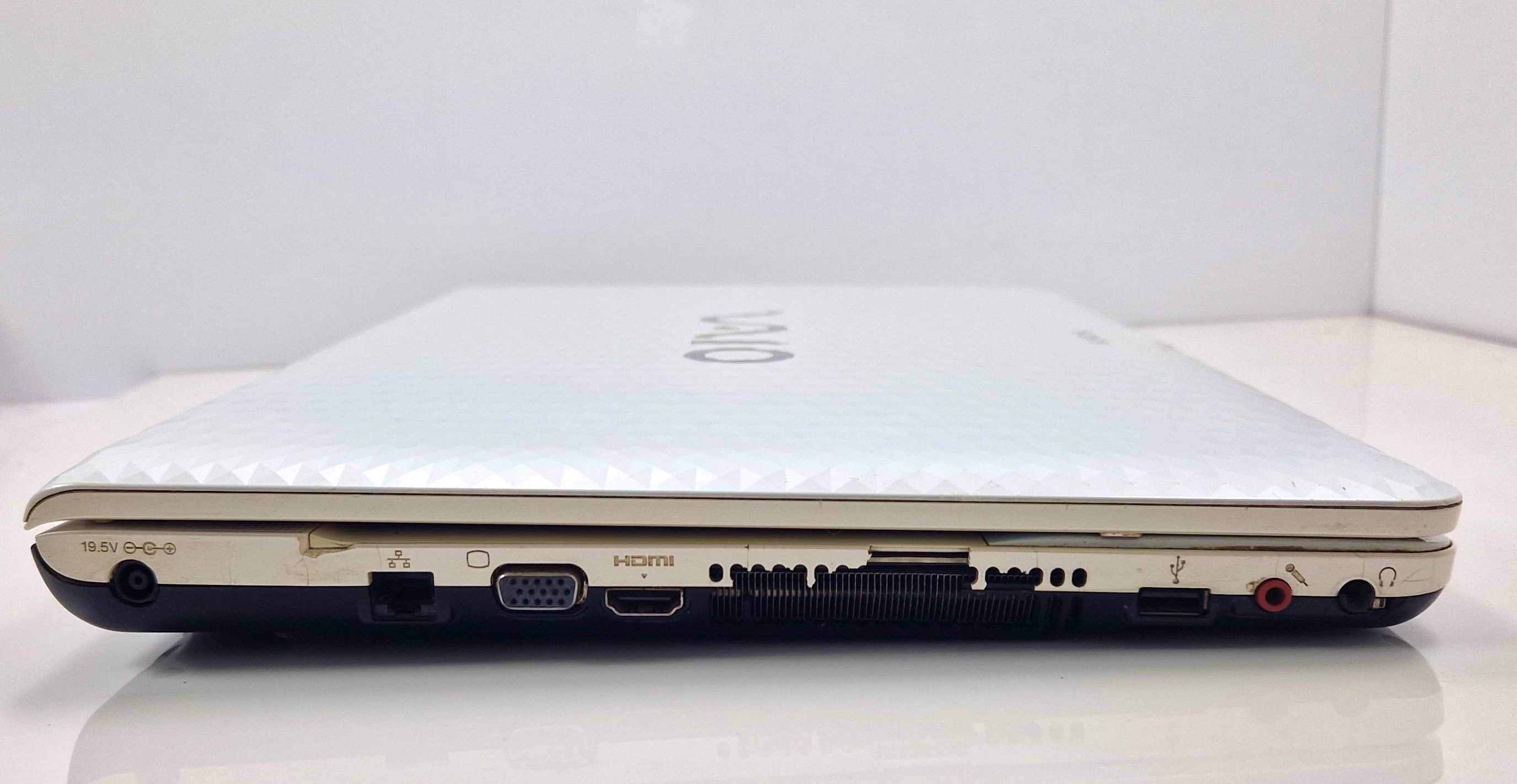 laptop-sony-vaio-pcg-91211m-6gb500hdd-173-z-zasilaczem-seria-procesora-intel-core-i5