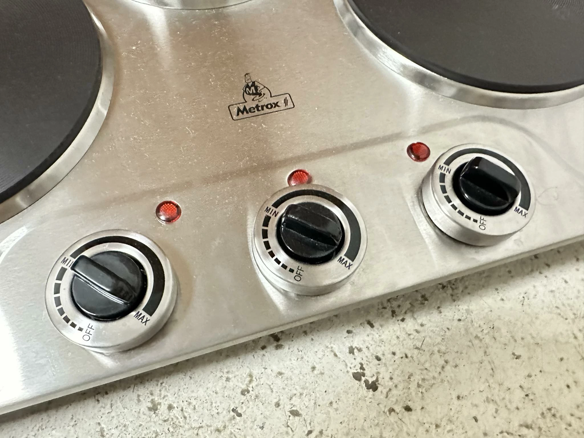 kuchenka-elektryczna-me-1501-stan-uzywany