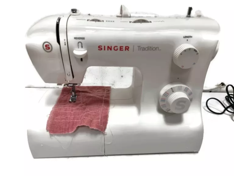 maszyna-singer-tradition-2282-komplet-kolor-dominujacy-bialy