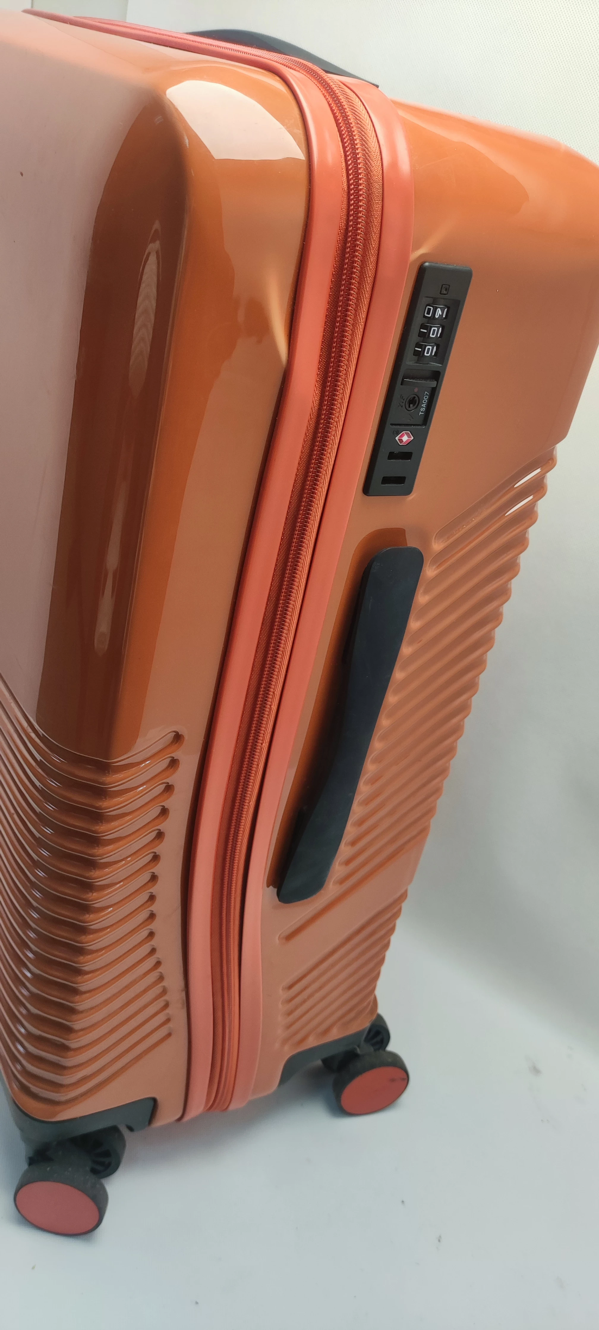 walizka-wittchen-pomaranczowa-marka-wittchen