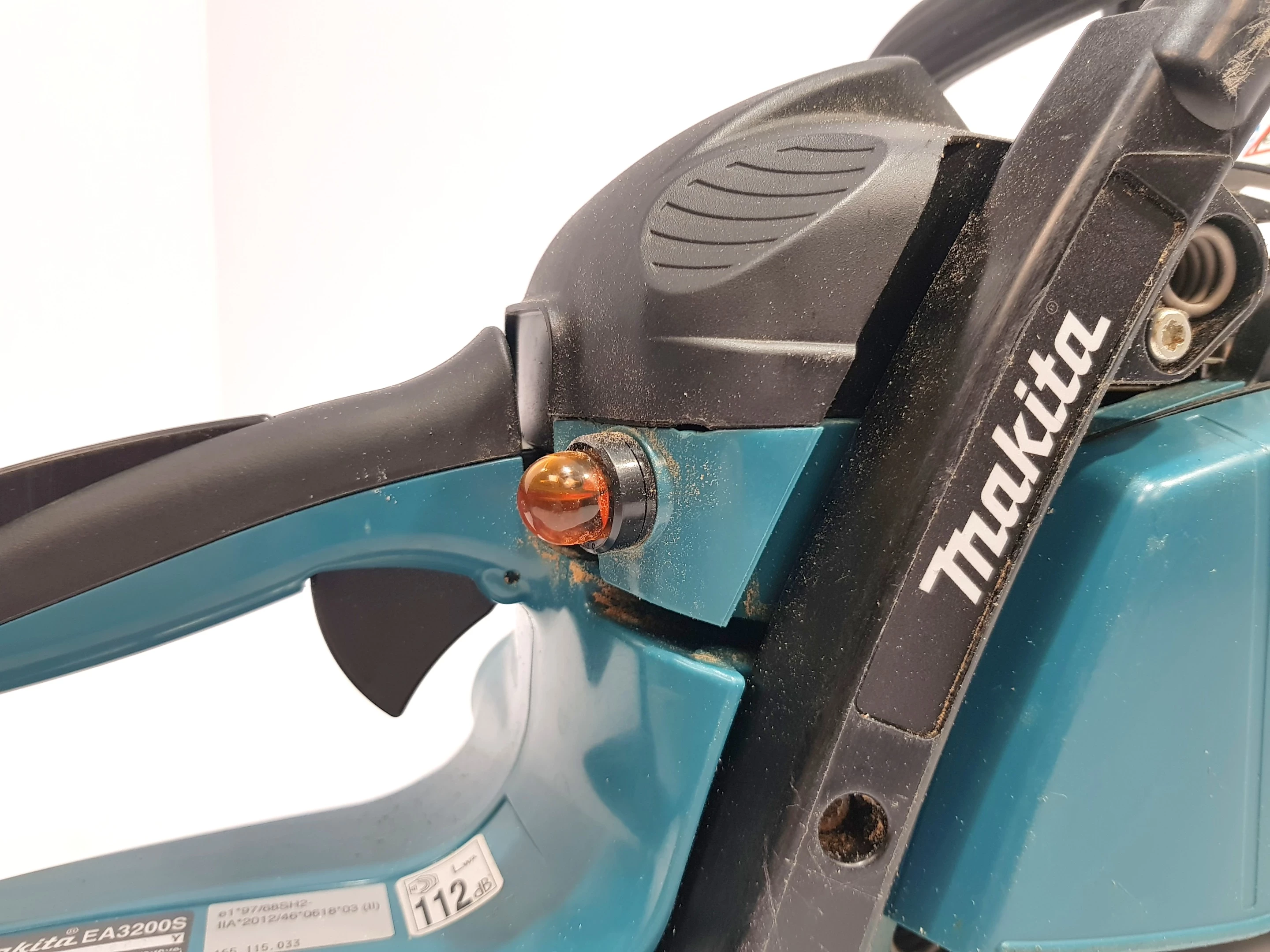 spalinowa-pilarka-makita-35-cm-ea3200s-seria-ea3200s35a