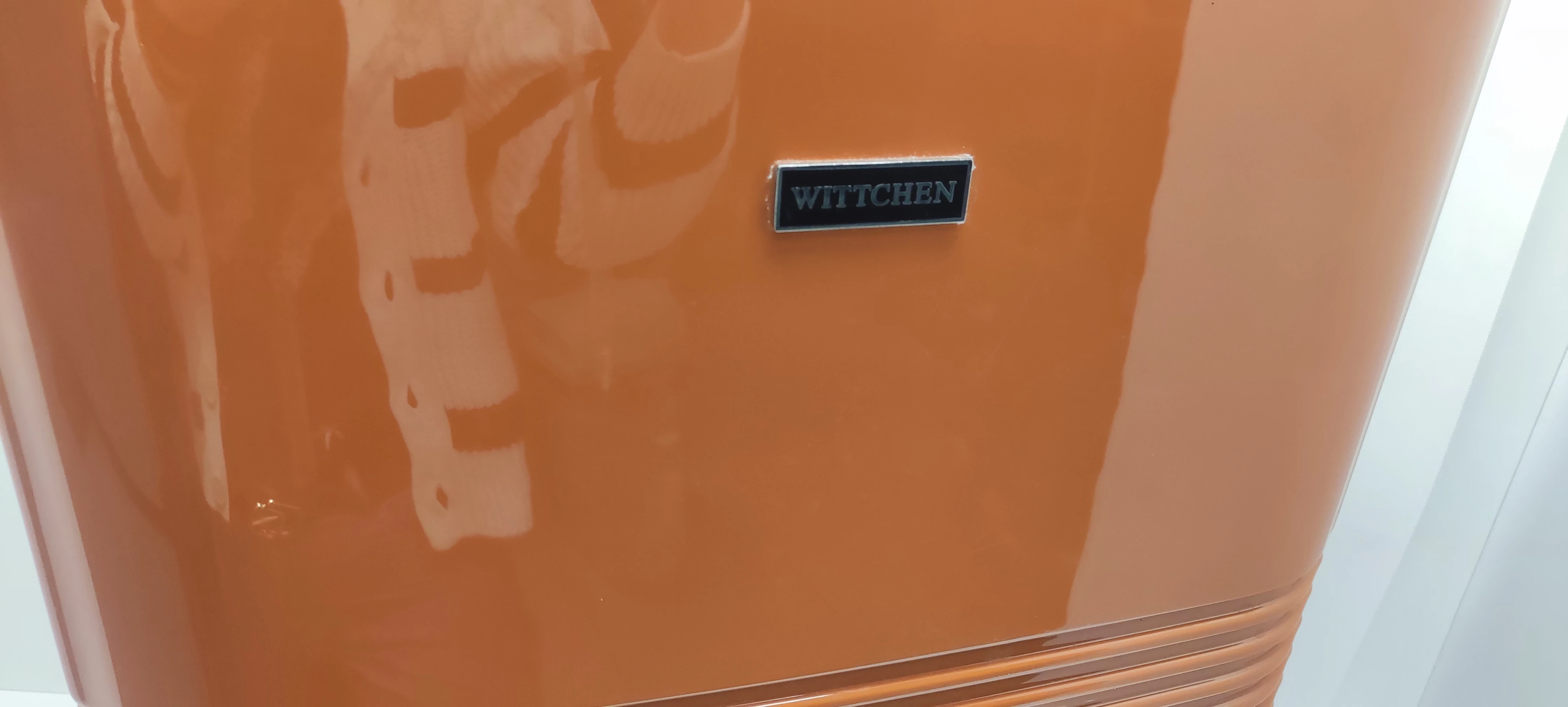 walizka-wittchen-pomaranczowa-rodzaj-twarda