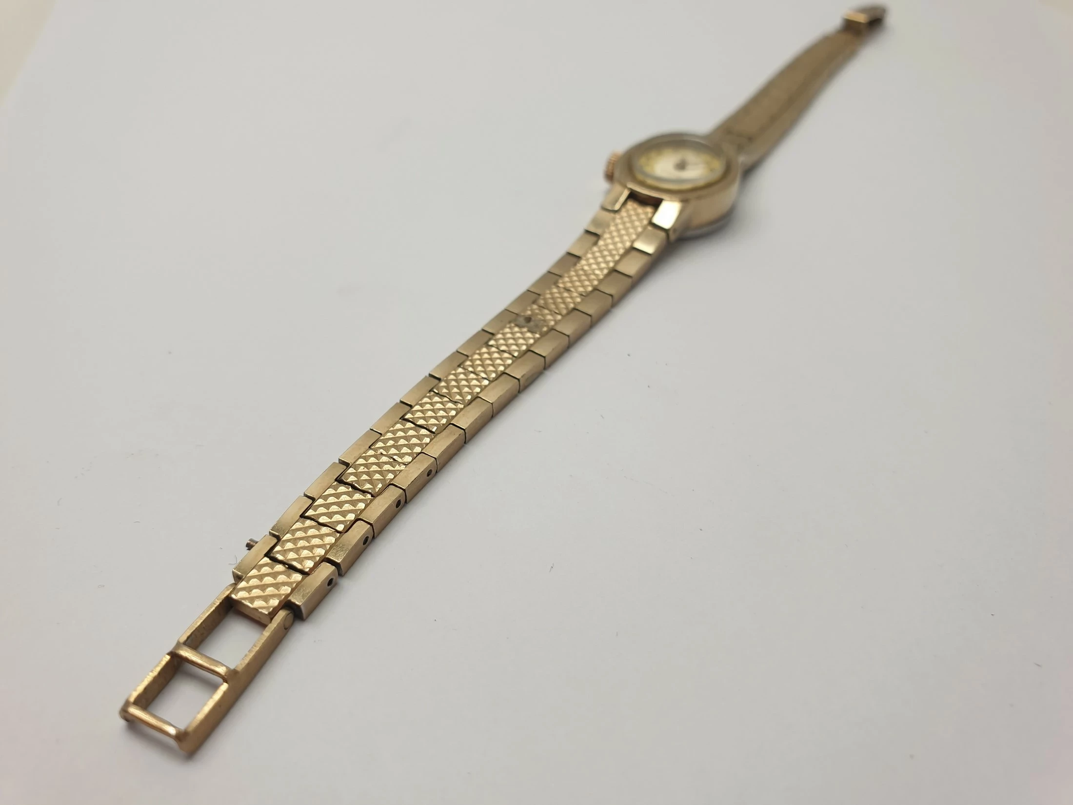 zegarek-mechaniczny-damski-czajka-17-kamieni-mechanizm-mechaniczny