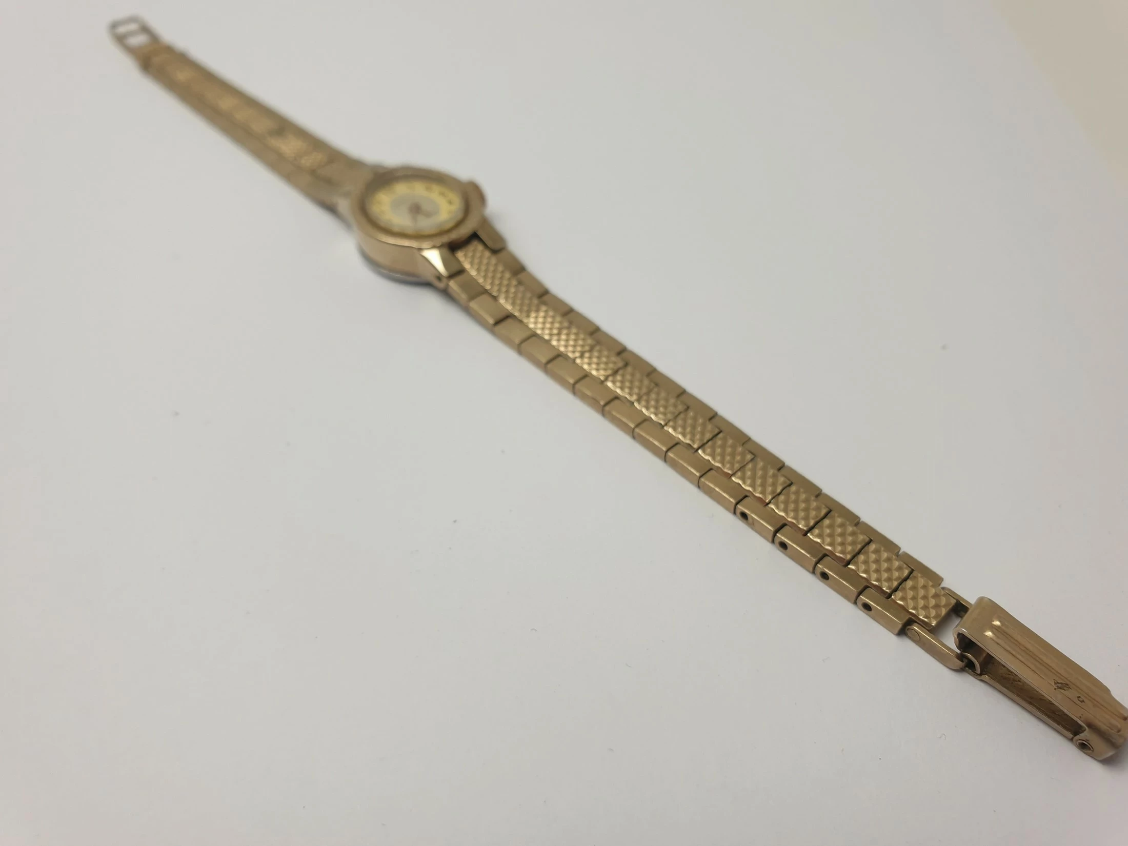 zegarek-mechaniczny-damski-czajka-17-kamieni-typ-nareczny