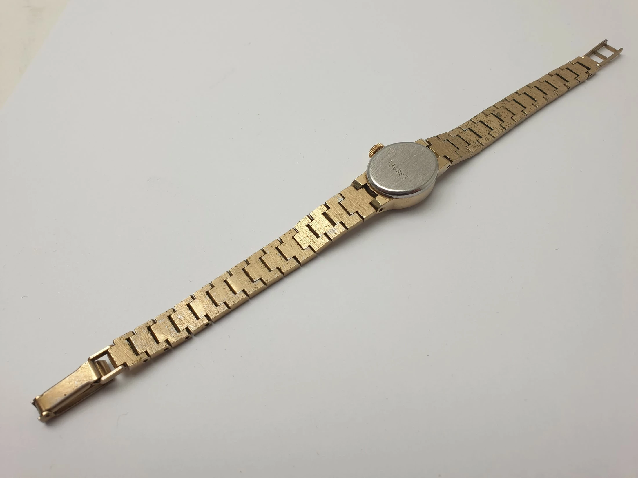 zegarek-mechaniczny-damski-czajka-17-kamieni-ksztalt-koperty-owalna