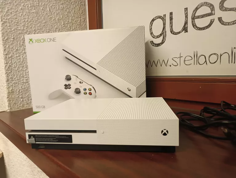 KONSOLA XBOX ONE S 500 GB