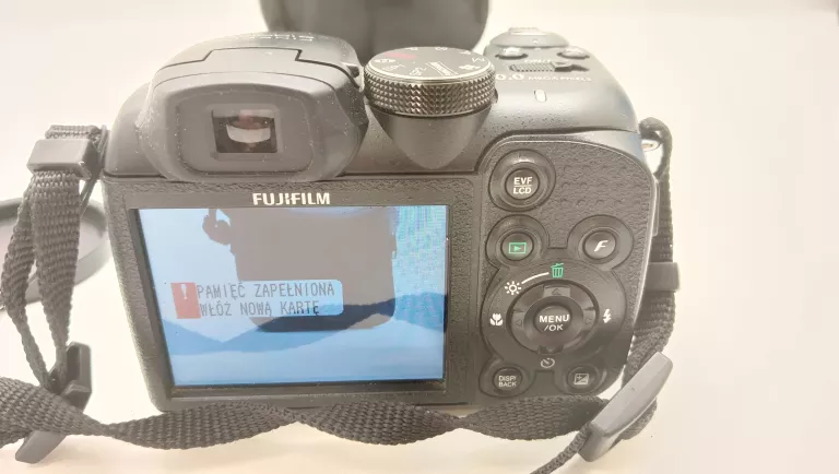 APARAT FUJIFILM S1000FD ETUII