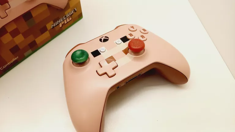 PAD XBOX ONE MINECRAFT ŚWINKA ZOBACZ