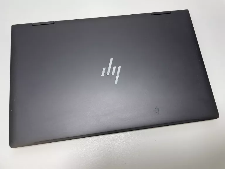 LAPTOP HP ENVY X360 13 * RYZEN 5 8 GB 512 GB SSD