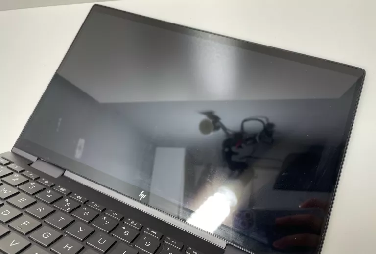 LAPTOP HP ENVY X360 13 * RYZEN 5 8 GB 512 GB SSD