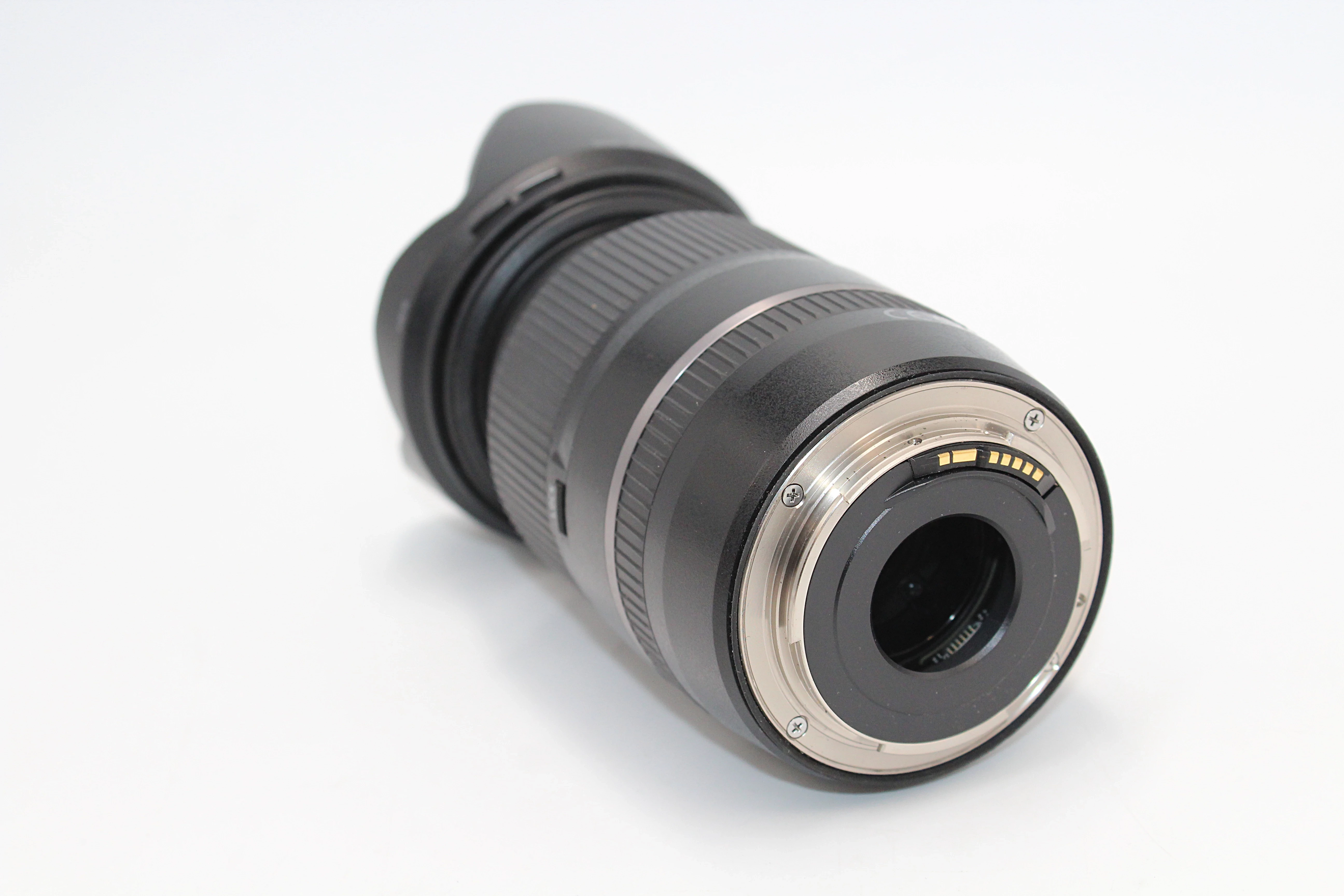 obiektyw-tamron-16-300-mm-f35-63-di-ii-vc-pzd-macro-marka-tamron