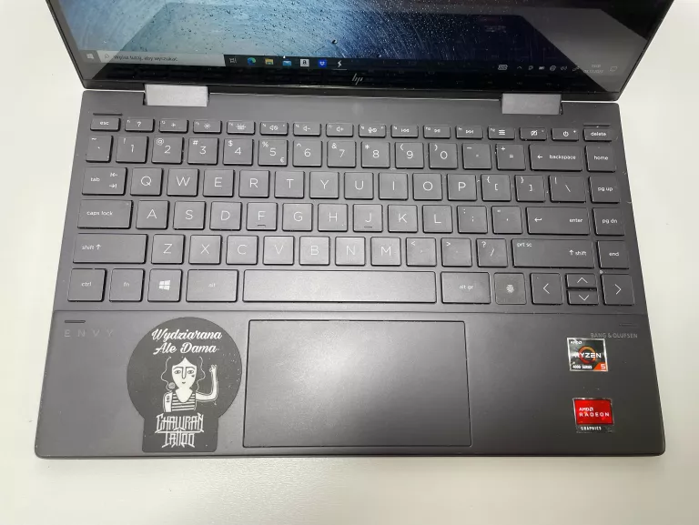 LAPTOP HP ENVY X360 13 * RYZEN 5 8 GB 512 GB SSD