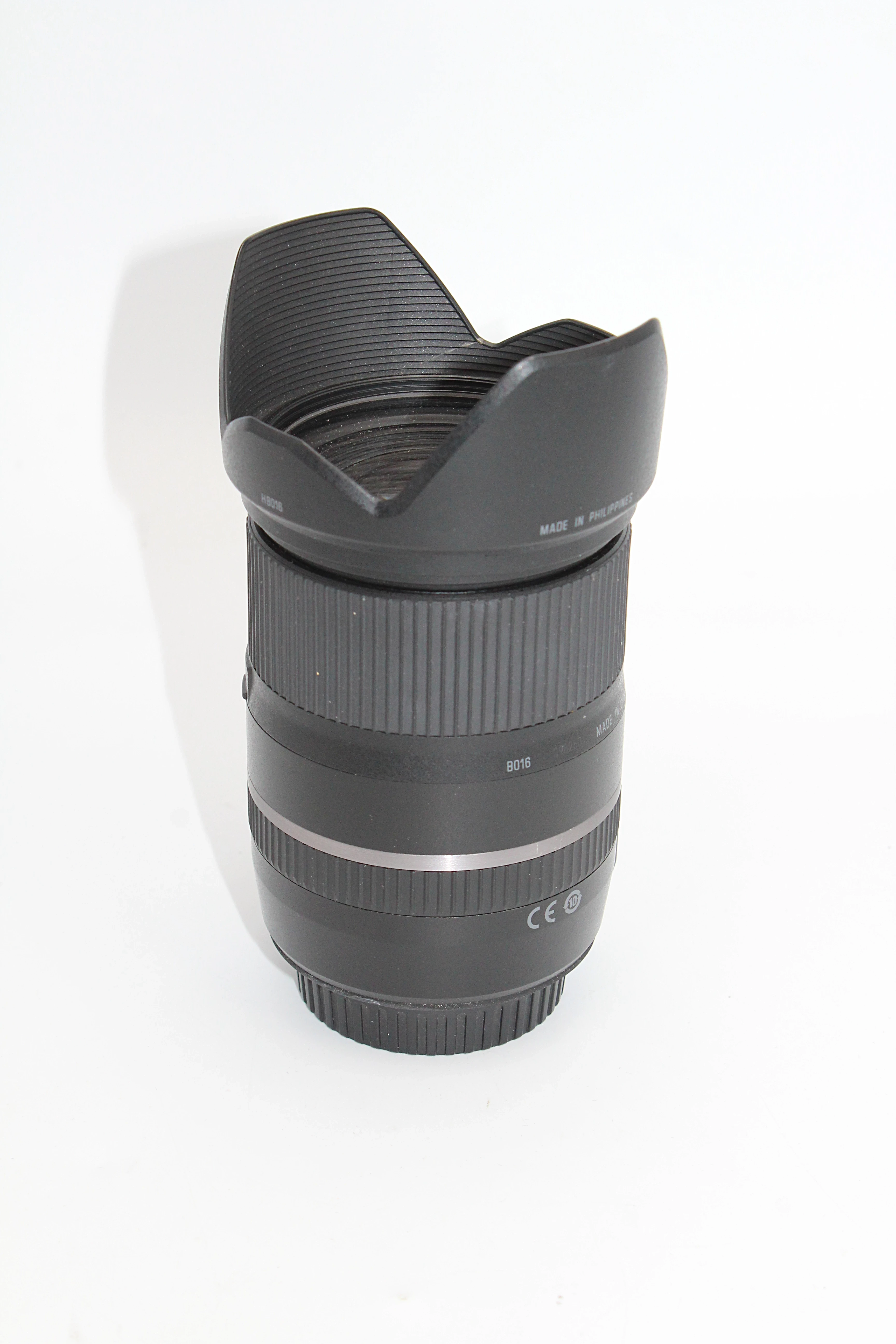 obiektyw-tamron-16-300-mm-f35-63-di-ii-vc-pzd-macro-ogniskowa-16-300-mm