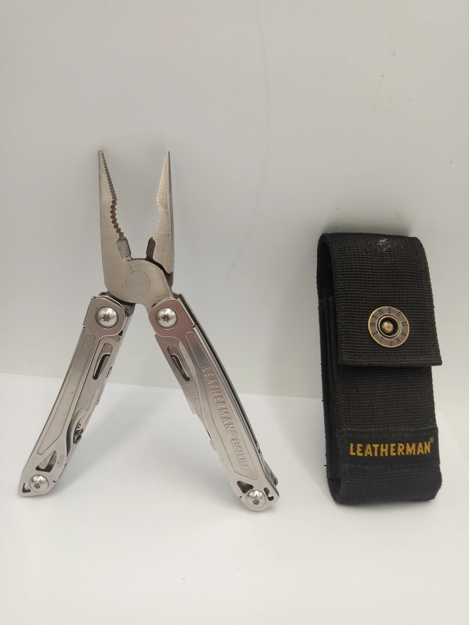 multitool-leatherman-sidekick-z-kabura-opis-grawer-model-sidekick