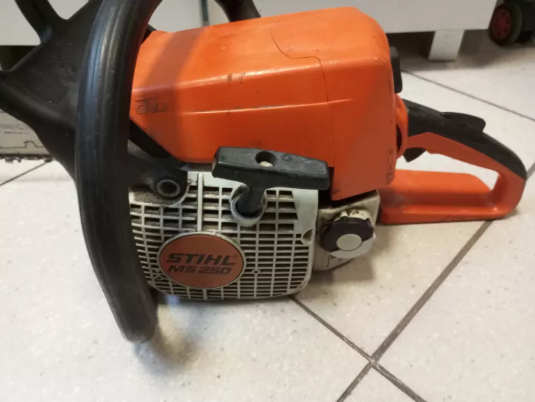 pila-spalinowa-stihl-ms-250-stan-uzywany