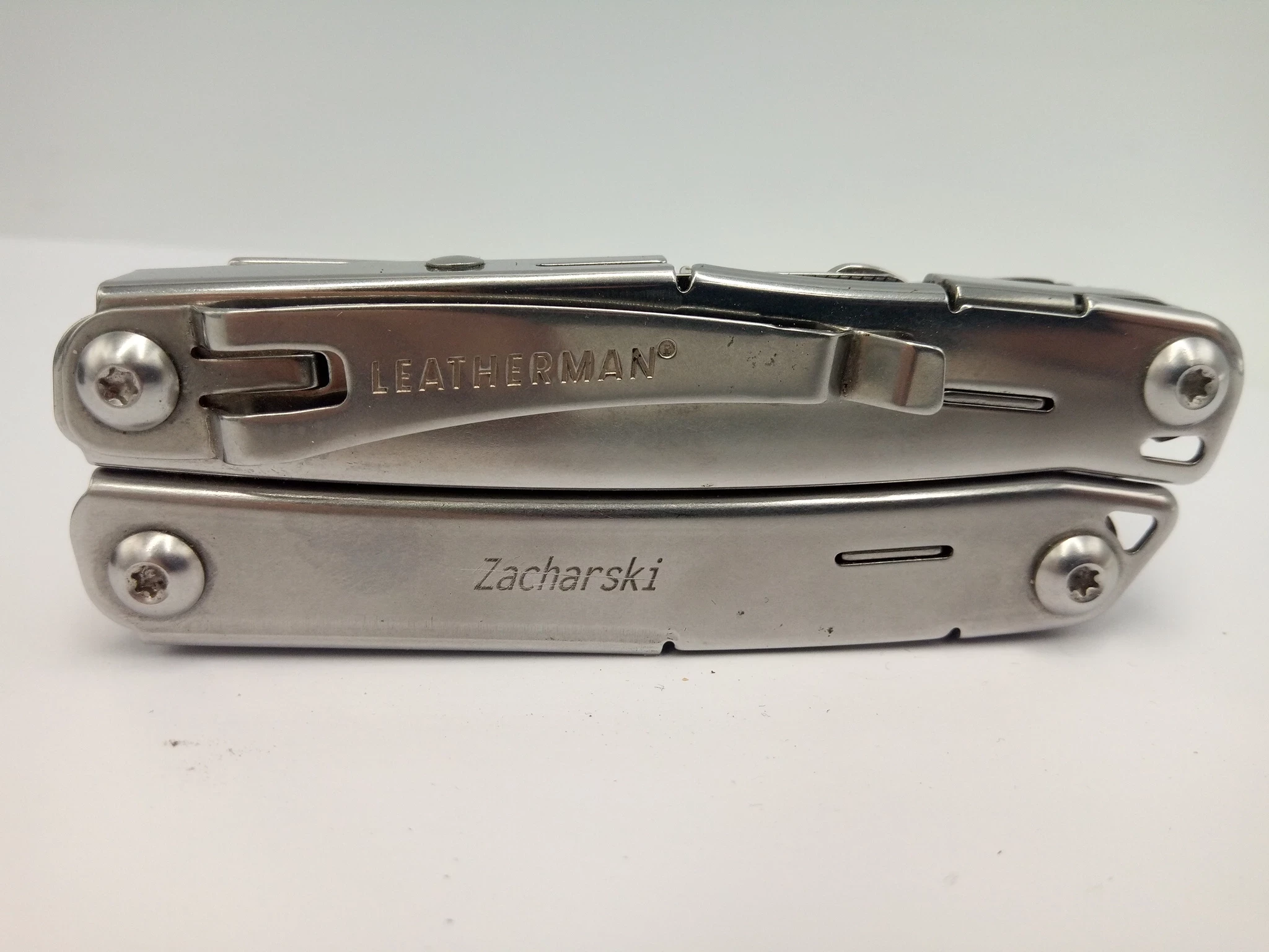 multitool-leatherman-sidekick-z-kabura-opis-grawer-kod-producenta-tm6492