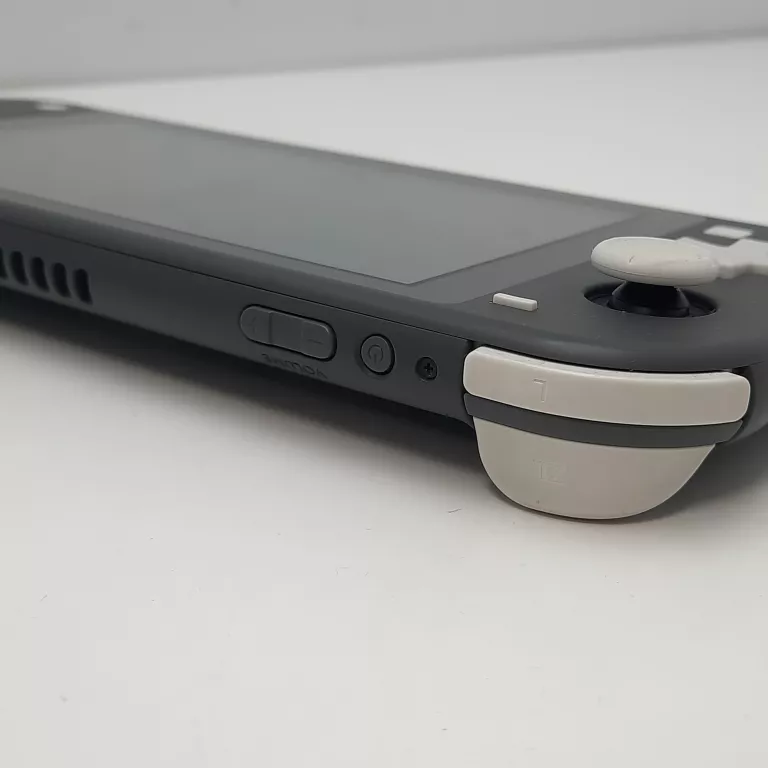 konsola-nintendo-switch-lite-szara-liczba-kontrolerow-w-zestawie-brak