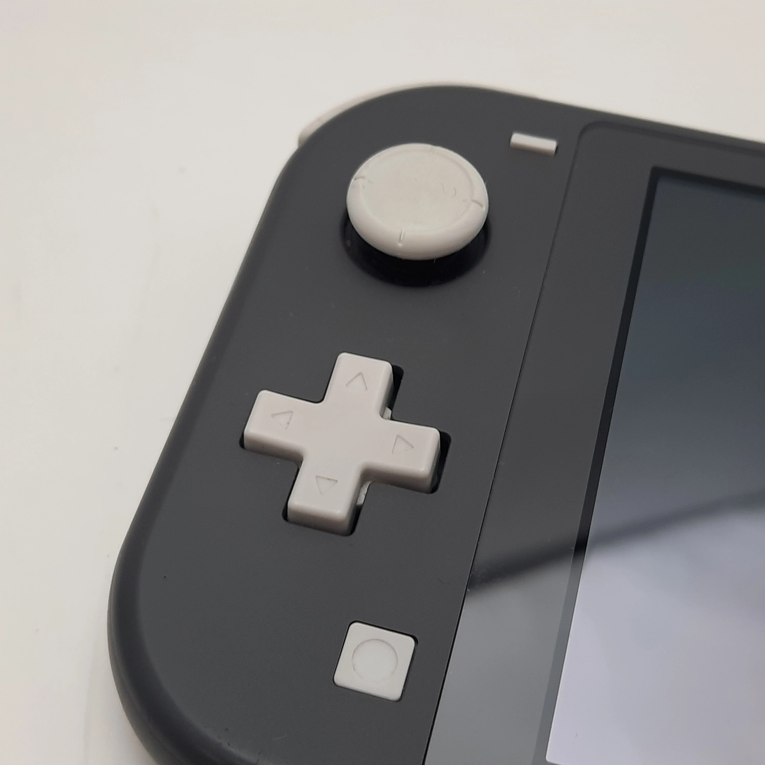 konsola-nintendo-switch-lite-szara-wersja-switch-lite