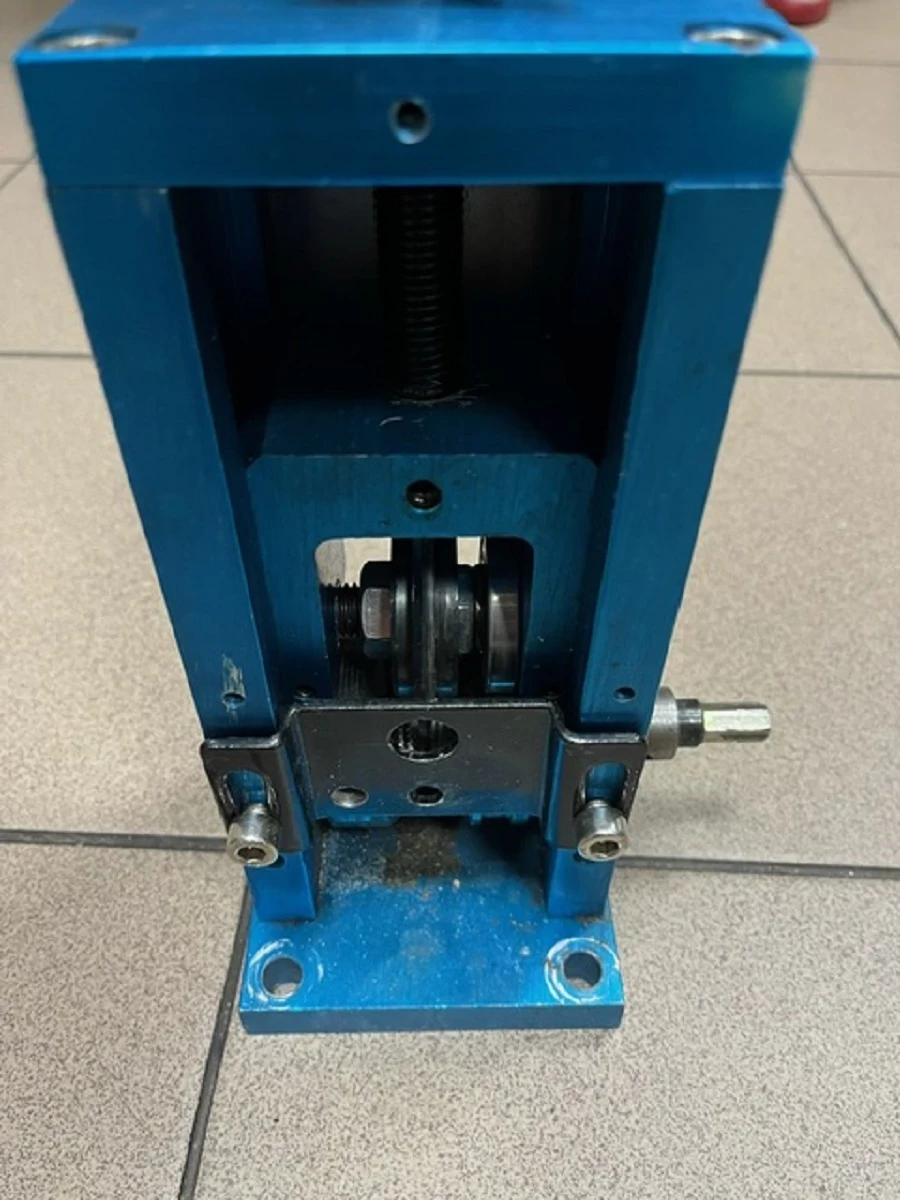 rnz-maszyna-do-kabli-stan-uzywany