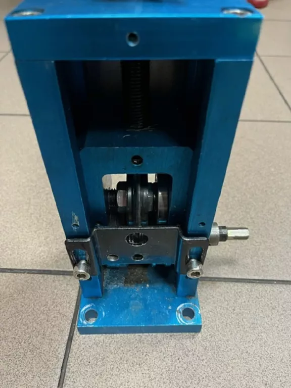 rnz-maszyna-do-kabli-stan-uzywany