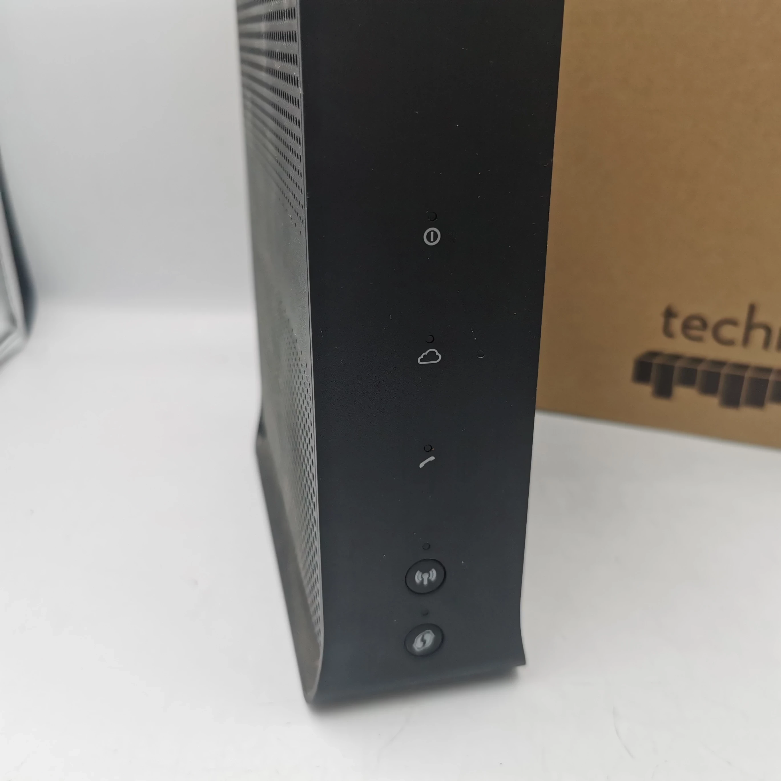 router-technicolor-cga4236tch1-producent-technicolor