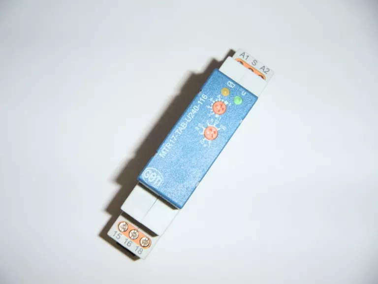 PRZEKAŹNIK CZASOWY 2 FUNKCYJNY MTR17-TAB-U240-116