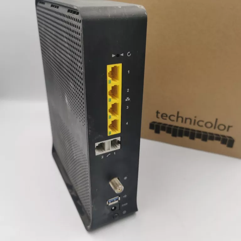 ROUTER TECHNICOLOR CGA4236TCH1