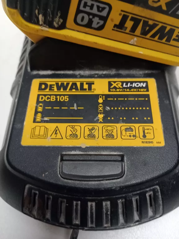 ŁADOWARKA DEWALT DCB105 + BATERIA DEWALT DCB182 4AH