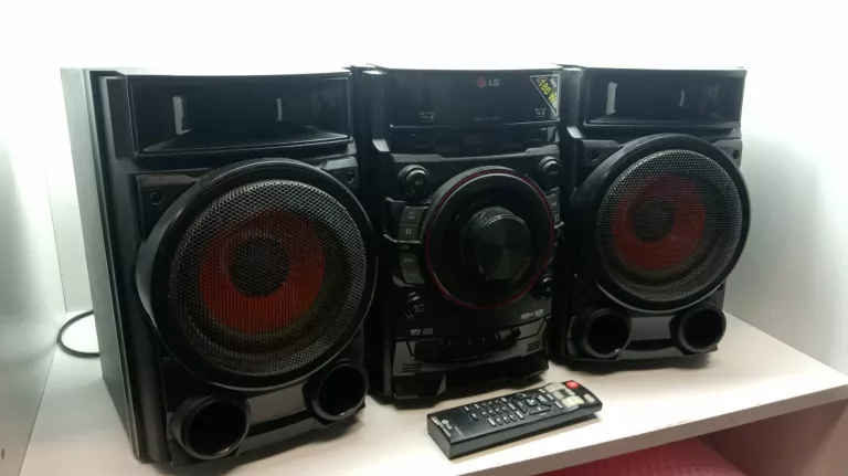 MINI WIEŻA LG CM4330 Z GŁOŚNIKAMI