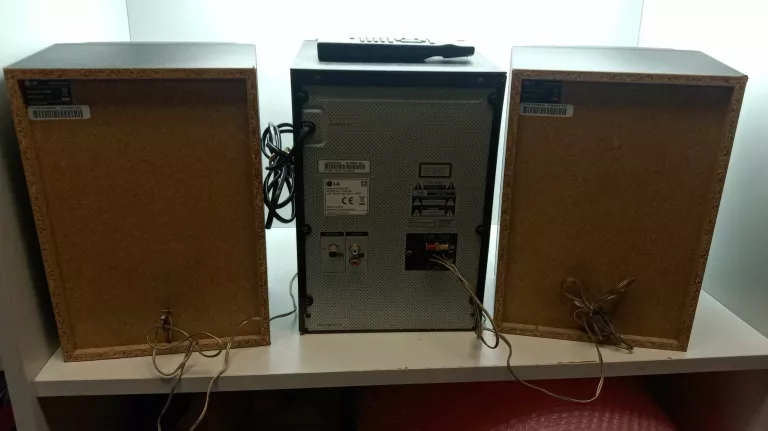 MINI WIEŻA LG CM4330 Z GŁOŚNIKAMI