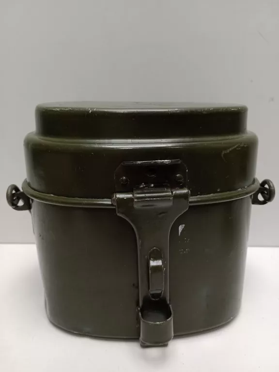 ZABYTKOWA MENAŻKA WOJSKOWA ALUMINOWA ZIELONA 1955R.