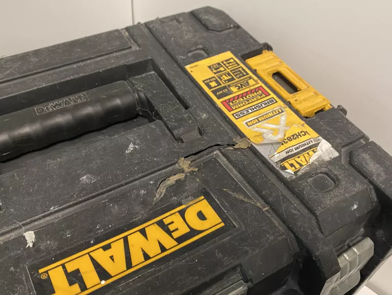 MŁOTOWIERTARKA DEWALT DCH283P2 WALIZKA
