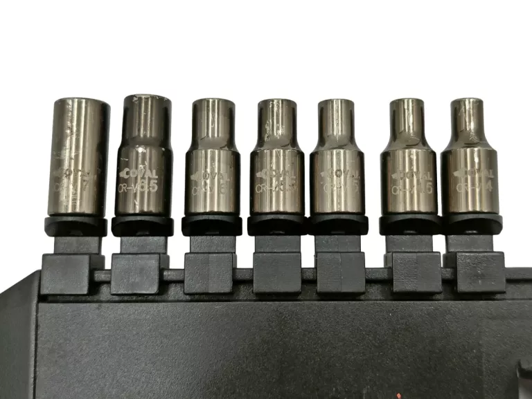 zestaw-kluczy-nasadowych-z-grzechotka-coval-14-16-elementow-roz-4-14-ean-gtin-5906100212549