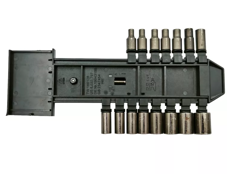 zestaw-kluczy-nasadowych-z-grzechotka-coval-14-16-elementow-roz-4-14-stan-opakowania-oryginalne