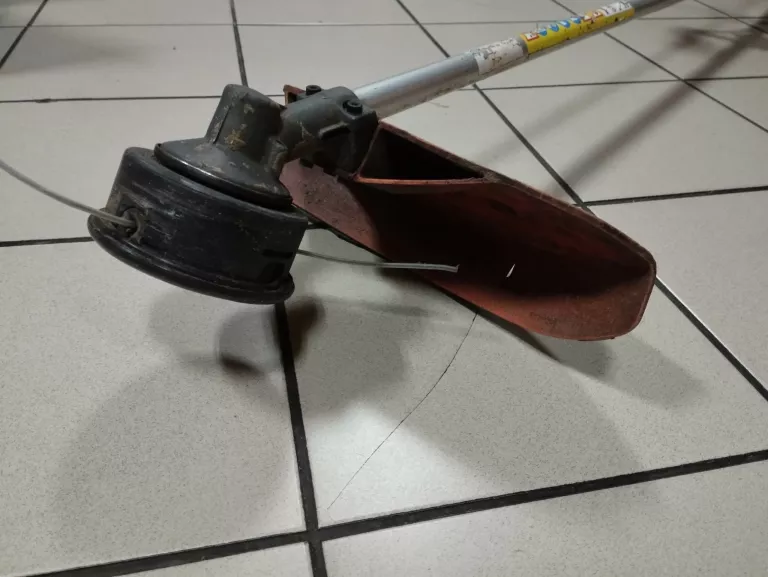 kosa-spalinowa-stihl-fs-200-zasilanie-spalinowe