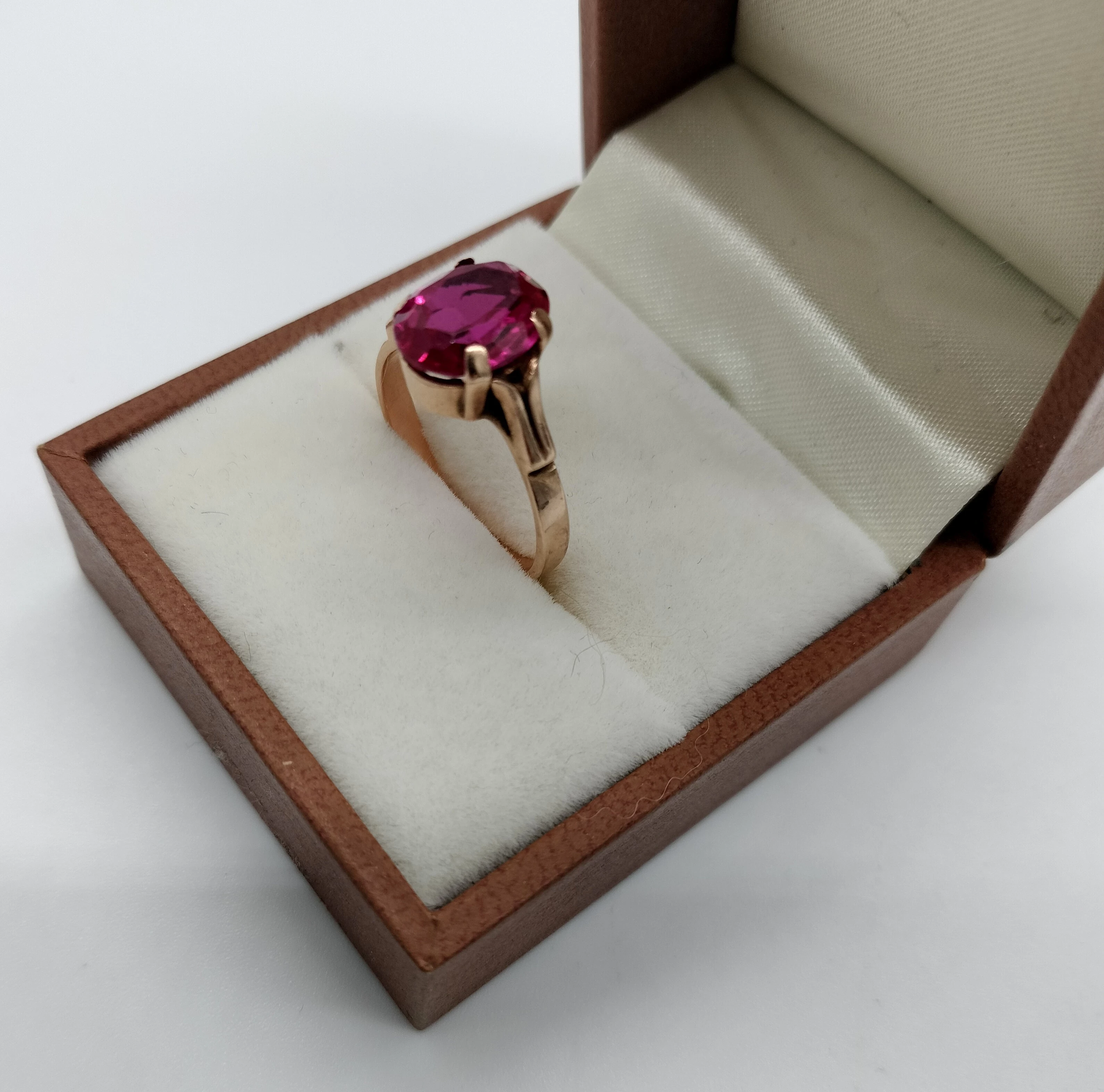 piekny-zloty-pierscionek-z-oczkiem-32g-585-r14-rodzaj-2205-2