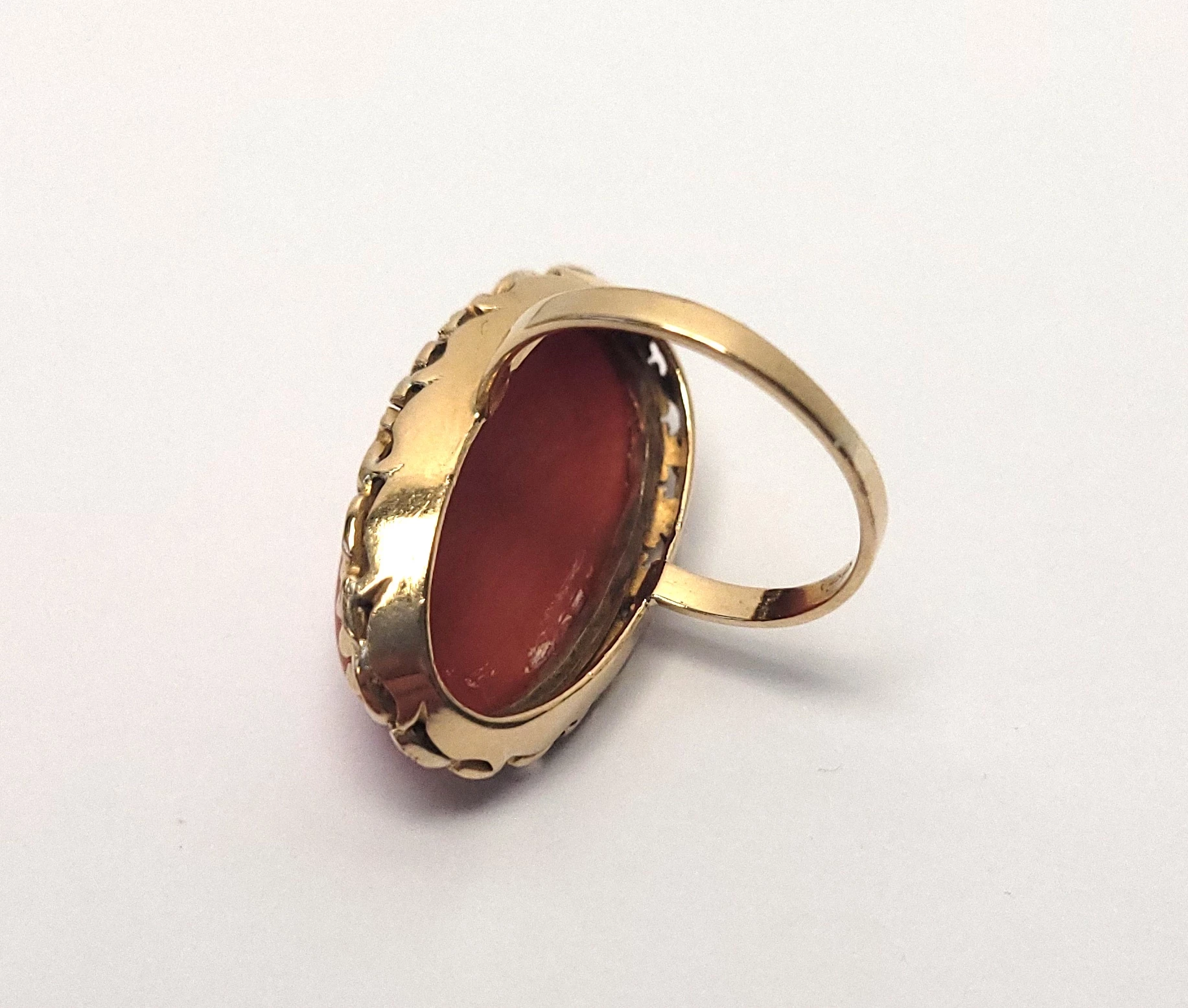 uzywany-zloty-pierscionek-z-koralem-585-907g-r17-rodzaj-wyrob-jubilerski