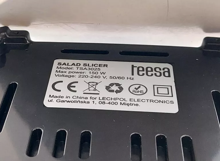 SZATKOWNICA ELEKTRYCZNA CZARNA DO WARZYW I OWOCÓW TEESA TSA3025