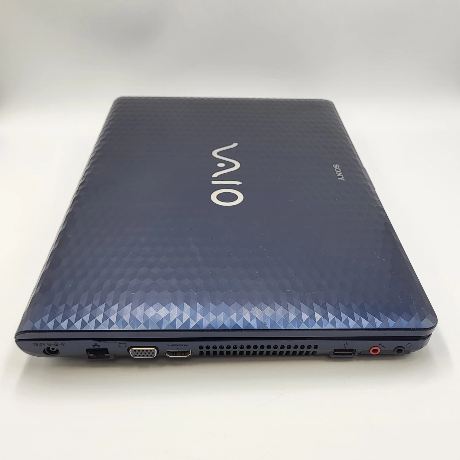 laptop-sony-vaio-pcg-71811m-i3-2310m-6gb-ram-geforce-410m-120gb-rozdzielczosc-px-1366-x-768
