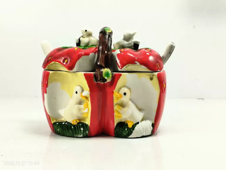 POJEMNIKI NA PRZYPRAWY PORCELANA