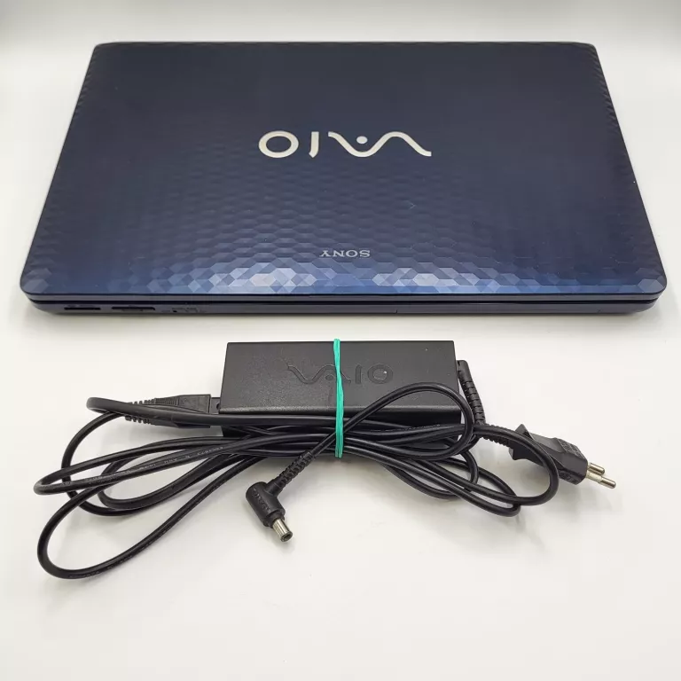 laptop-sony-vaio-pcg-71811m-i3-2310m-6gb-ram-geforce-410m-120gb-seria-procesora-intel-core-i3