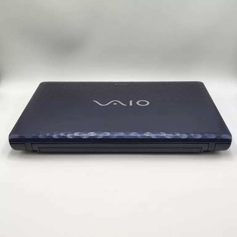 laptop-sony-vaio-pcg-71811m-i3-2310m-6gb-ram-geforce-410m-120gb-przekatna-ekranu-1560