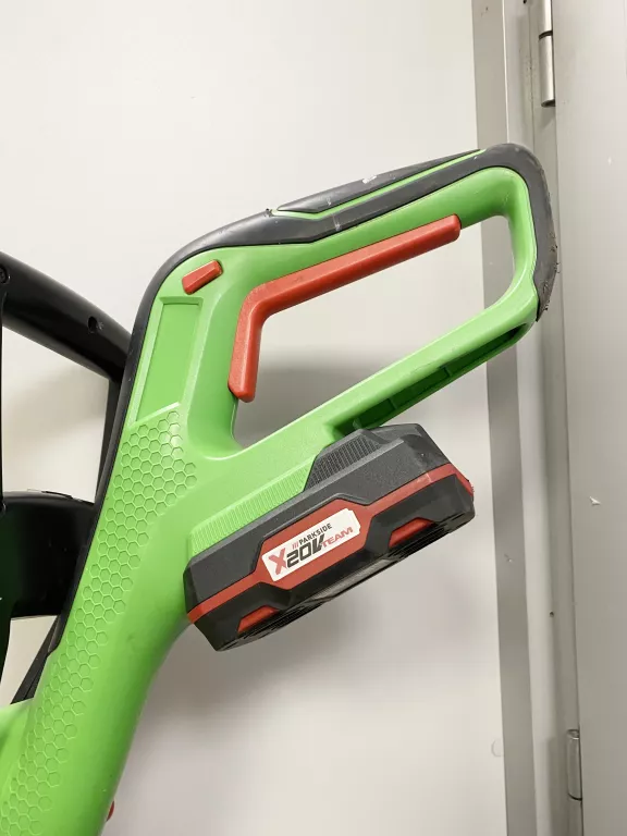 podkaszarka-akumulatorowa-florabest-frta-20-a1-akumulator-parkside-waga-narzedzia-6