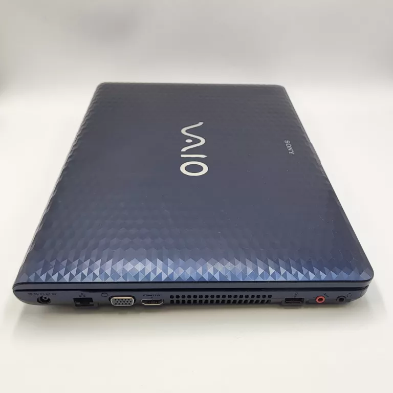 laptop-sony-vaio-pcg-71811m-i3-2310m-6gb-ram-geforce-410m-120gb-rozdzielczosc-px-1366-x-768