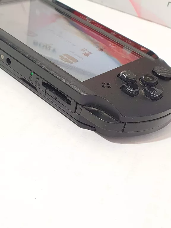 KONSOLA SONY PSP E1004 + GRY