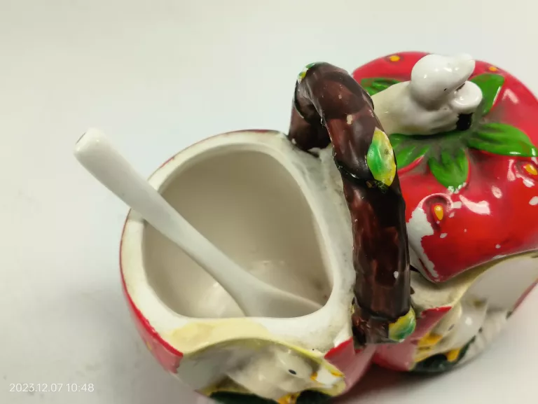 POJEMNIKI NA PRZYPRAWY PORCELANA
