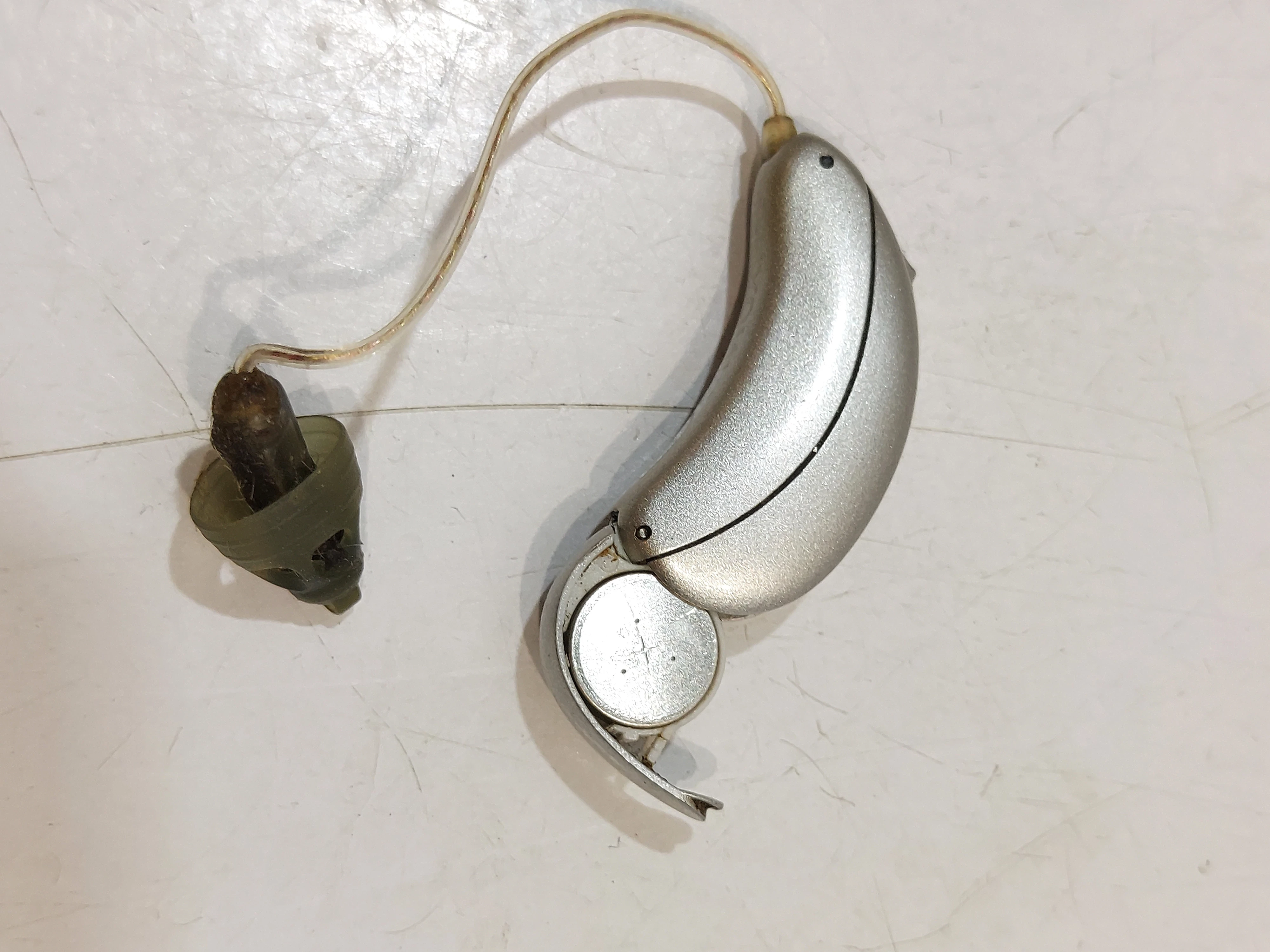 aparat-sluchowy-unitron-t-moxi-fit-600-rodzaj-zauszny