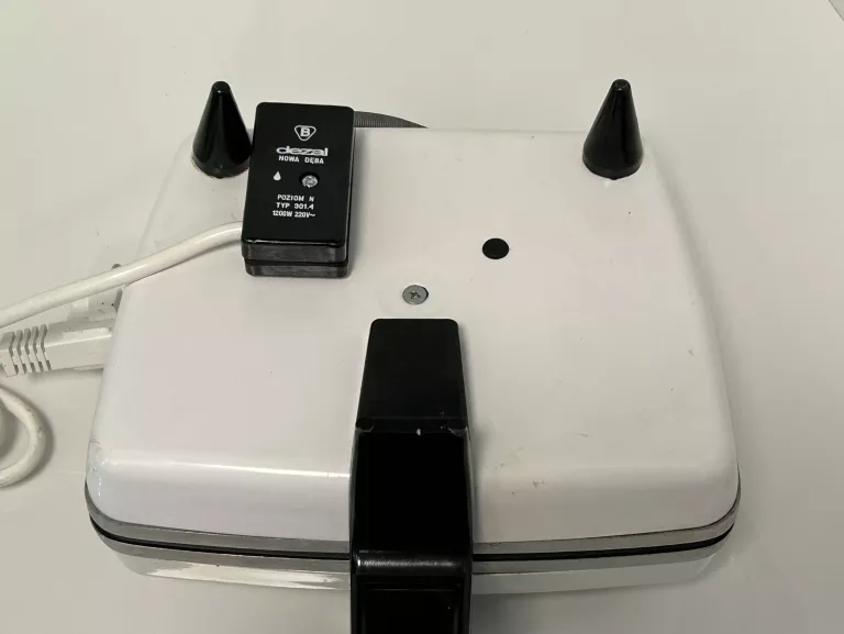 gofrownica-dezal-3014-1300w-marka-dezal