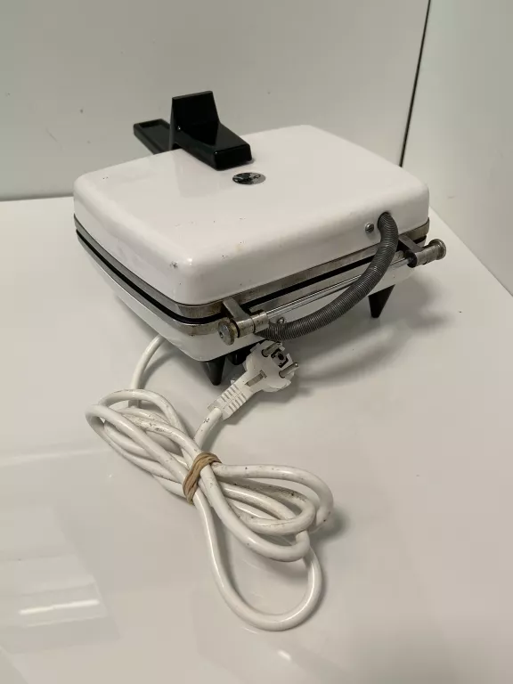 gofrownica-dezal-3014-1300w-ean-gtin-5905736000773